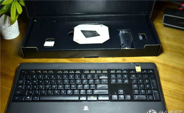 二爷玩外设 篇二：我们需要一款无线的背光键盘-----罗技K800键盘评测
